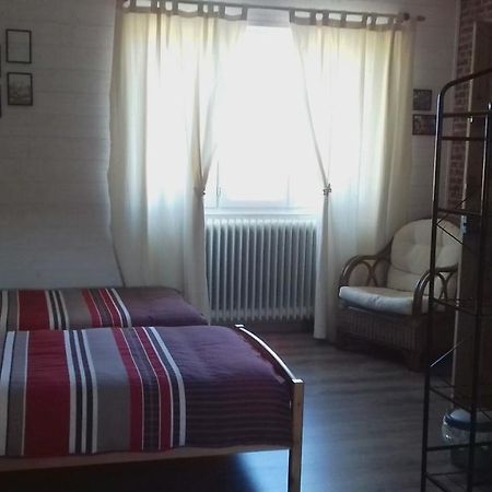 Entre Marais Et Gatine Bed & Breakfast Saint-Pompain Luaran gambar